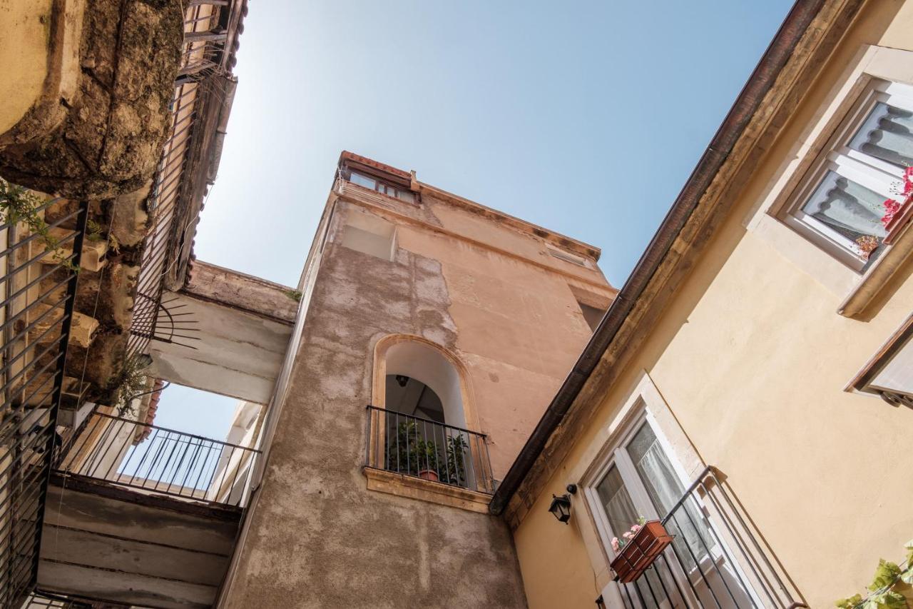 Borgo Antico Rooms Mesina Exterior foto
